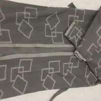 کاپشن و بافت|لباس|مشهد, شهید آوینی|دیوار