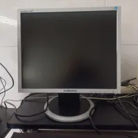 مانیتور کامپیوتر ۱۷ اینچ سامسونگ LCD