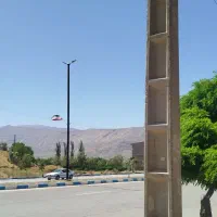 زمین با جواز ساخت سه قطعه ۲۰۰ متری کنار هم