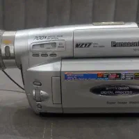 یک دستگاه دوربین فیلمبرداری پاناسونیک وویدیو الجی