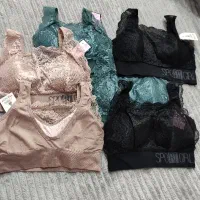 نیم تنه آنا|لباس|بیرجند, |دیوار