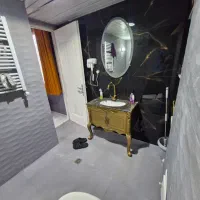 برج-ویو-ابدی-تراس-40-متری-اکواریومی-غرق-نور-خاص