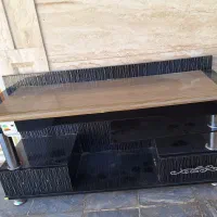 میز تلویزیون شیشه ای
