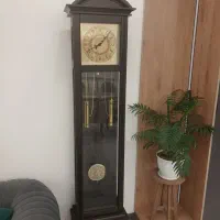 ساعت ایستاده چوبی