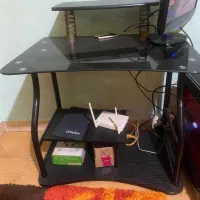 میز شیشه ای مناسب کامپیوتر