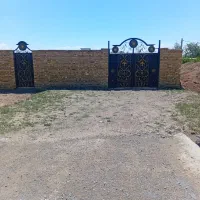 زمین به مساحت ۶۰۰ متر دارای سالن ۱۷۰متر