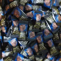 شکلات خرمایی همراه با ۵ مغز