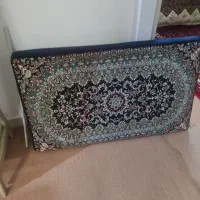دو عدد پشتی در حد نو با قیمت مقطوع