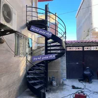 پله پیچ گرد گردون صاف آهنی دوبلکسی فلزی مارپیچ