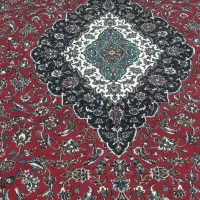 فرش بدون لکه و پارگی به خریدار تخفیف هم میدم.