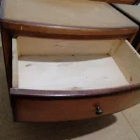 تخت دو نفره و کنارتختی. میفروشم پول نیاز دارم|تخت و سرویس خواب|گرگان, |دیوار