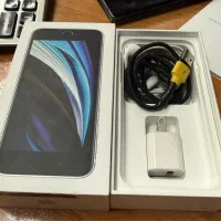گوشی ایفون se 2020 128 GB سفید LLA