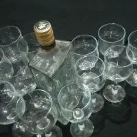 دو دست گیلاس شرابخوری کریستال اصل