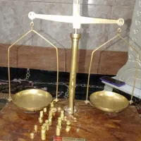 ترازوی کلکسیونی عطیقه