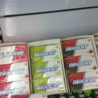 شاگرد مغازه سوپرمارکت