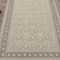 فرش ماشینی ۶ متری  رنگ کرم   و موکا گل ابریشم