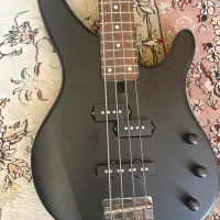 گیتار بیس یاماها