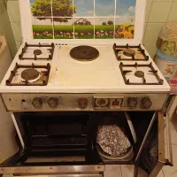 اجاق گاز ۴شعله گاز ویک شعله برقی فر دار