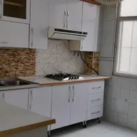 ۶۰ متر پیروزی جنب مترو