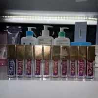 ویترین مغازه لوازم آرایشی در حد نو|فروشگاه و مغازه|اصفهان, باغ زرشک|دیوار