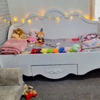 تخت کاناپه ای نوجوان