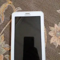 تبلت سامسونگ tab3کاملا سالم به همراه کارتن شارژر