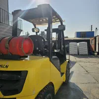 انباردار مسلط به لیفتراک