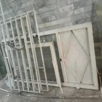 فروش یه در با قفل وشیشه