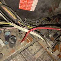 تلویزیون قدیمی|تلویزیون و پروژکتور|سمنان, |دیوار