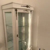 بوفه و صندلی