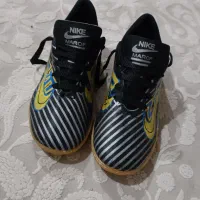 کفش فوتبالی سایز۳۹