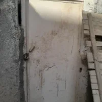 کپسول و در