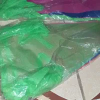 نخ ابریشم بافتنی و پرچم رنگی