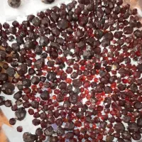 سنگ گارنت سرخ و سبز|جواهرات|قم, امامزاده ابراهیم|دیوار