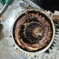 نیروی فنی آچاربدست. منظم. باحقوق اداره کار وبیمه