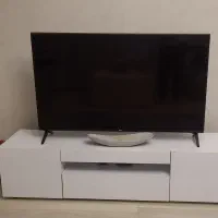 میز تلویزیون سفید رنگ اِم دی اِف