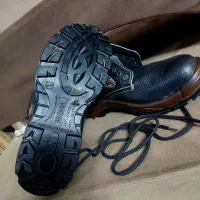 کفش کار وایمنی|کیف، کفش، کمربند|ری, جوانمرد قصاب|دیوار