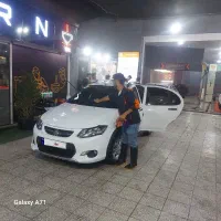 کوئیک کم کارکرد پارس خودرویی سفید