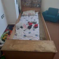 تخت چوبی بدون کفی