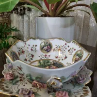 تزینی ها گل برجسته طلاکوب شب یلدا