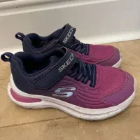 کفش و اسباب بازی