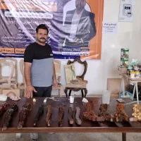 رنگ‌کاری فراورده های چوبی|خدمات پیشه و مهارت|خمینی‌شهر, |دیوار