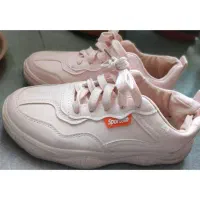 کفش اسپرت سایز ۳۷