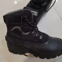 یک جفت کفش ایمنی مناسب سرما و کوه و طبیعت سایز 45