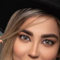 لنز رنگی نمره دار یکساله برای تمامی نمره ها