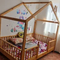 تخت خواب کلبه ای