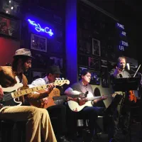 اجرای موسیقی جز