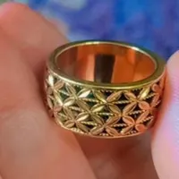 انگشتر طلا گم شده
