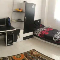 تخت و کمد