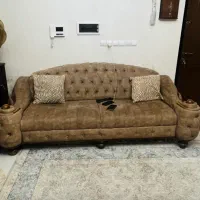 دوعدد مبل راحتی|مبلمان خانگی و میز عسلی|اندیشه, اندیشه فاز ۵|دیوار